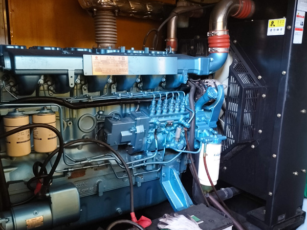 隆安磷酸铁锂蓄电池的使用寿命与哪些因素有关？