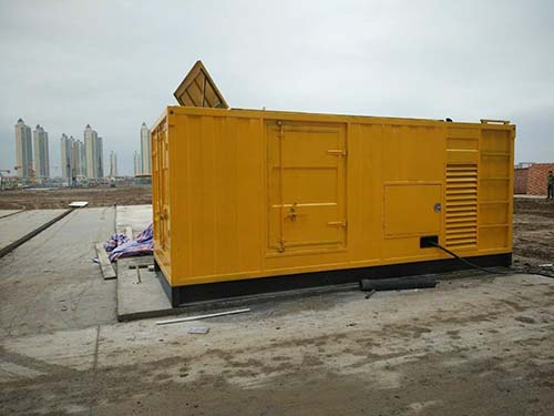 隆安合同中关于乙方责任导致工期延误的赔偿标准应该如何制定?